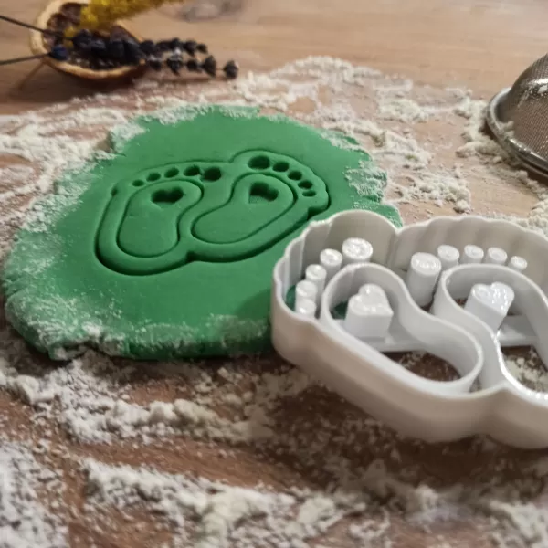 Baby Foot/Feet Cookie & Clay Cutter, Baby Shower Happiness - Model preview 5
