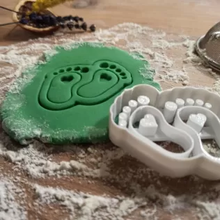 Baby Foot/Feet Cookie & Clay Cutter, Baby Shower Happiness - Model thumbnail 5