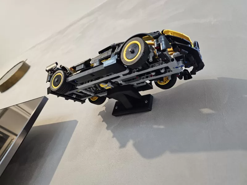 LEGO Technic 42151 Bugatti Bolide Wall Hanger / Mount - Model preview 2