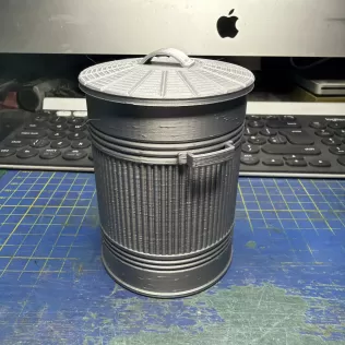 Mini British Desk-Sized Dustbin - Model thumbnail 1