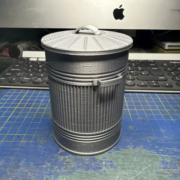 Mini British Desk-Sized Dustbin - Model preview 1