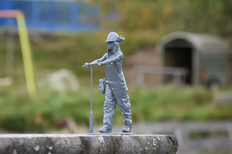 Figure for ship model woman - Model preview 3