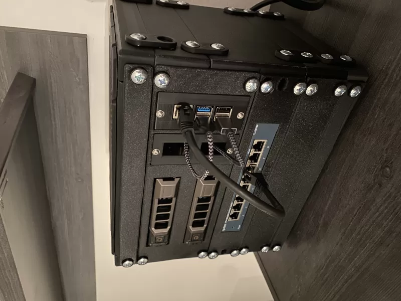 10Inch Rack HDD Mount + Raspberry Pi 4b / NAS - Model preview 5