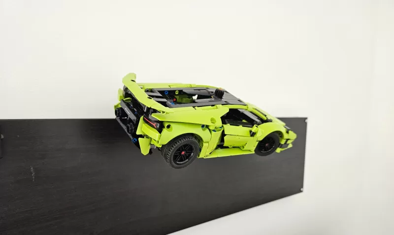 LEGO Technic 42161 - Lamborghini Huracan Wall Hanger / Mount - Model preview 2