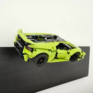 LEGO Technic 42161 - Lamborghini Huracan Wall Hanger / Mount - Model thumbnail 2