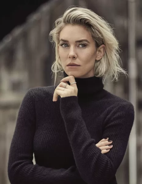 Vanessa Kirby - Model preview 9
