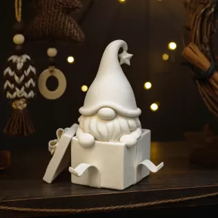 Christmas Gnome in Gift Box | Cute Holiday Figurine - Model thumbnail 7