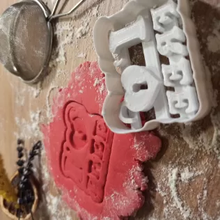 I’m Free Divorced Cookie & Clay Cutter, Funny Divorce Figure - Model thumbnail 3