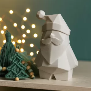 Low Poly Santa Claus Figure | Modern Geometric Christmas Decor - Model thumbnail 2