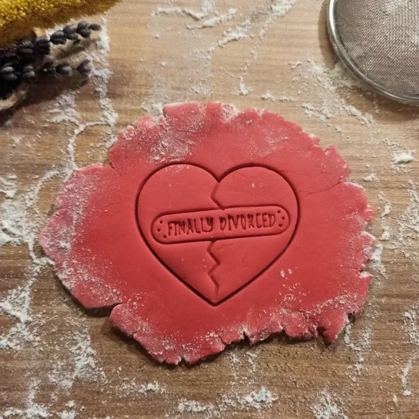 Finally Divorced Cookie & Clay Cutter, Broken Heart - Finally - Model preview 4