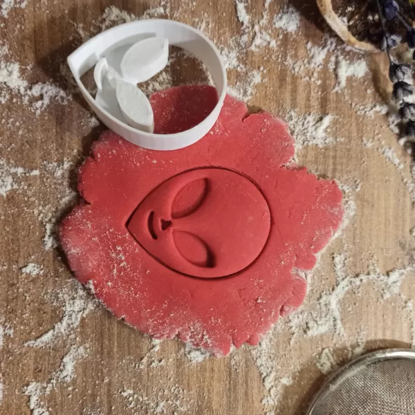 Alien Cookie & Clay Cutter, Gift for Space Lovers, Space Themed - Model preview 1