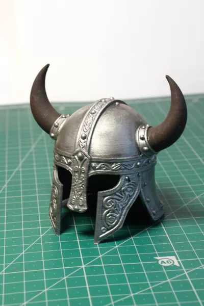 Helmet viking - Model preview 6
