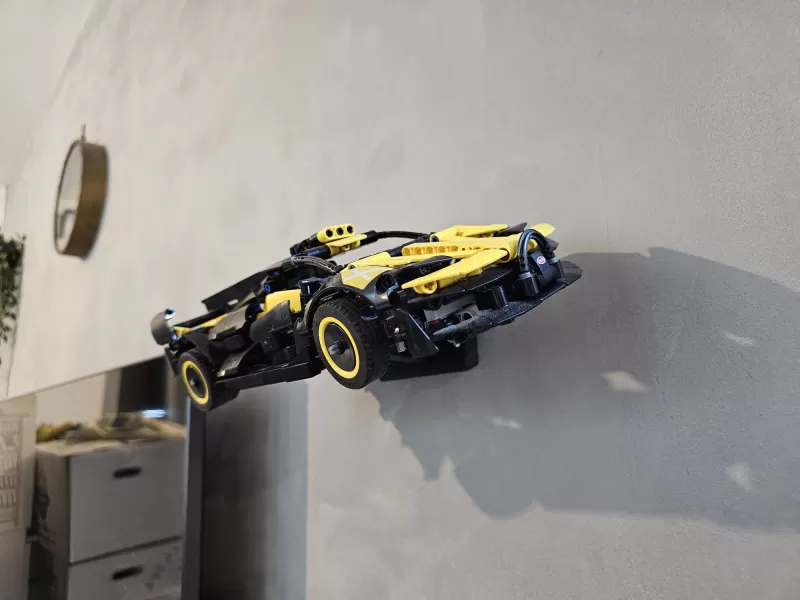 LEGO Technic 42151 Bugatti Bolide Wall Hanger / Mount - Model preview 4