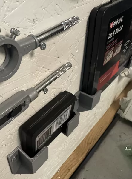 Garage box holder on the wall - Model preview 2