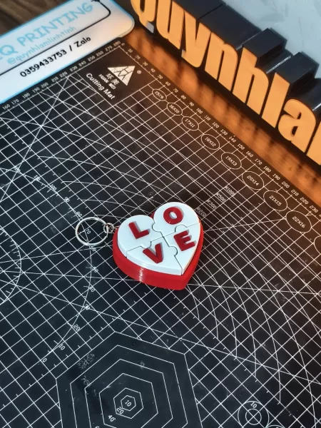 Heart-shaped keychain - Model preview 2