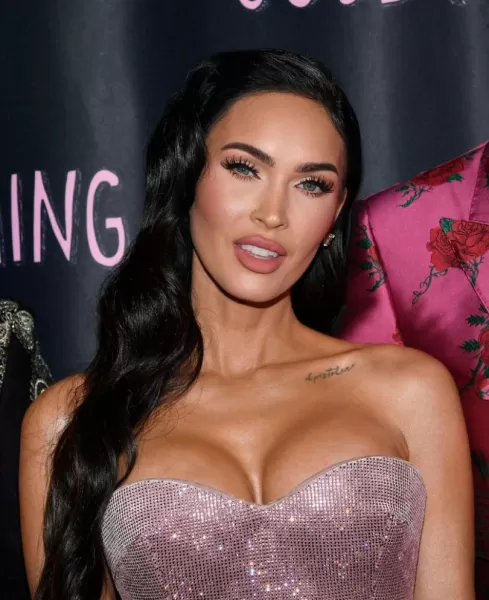 Megan Fox 3D Bust Print - Model preview 10