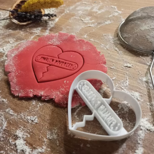 Finally Divorced Cookie & Clay Cutter, Broken Heart - Finally - Model preview 2