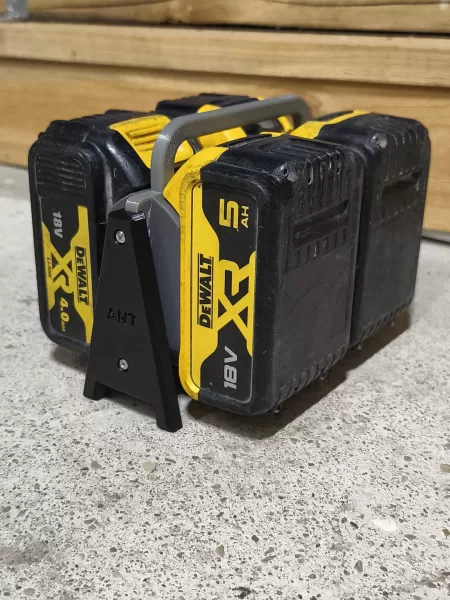 DeWalt XR Battery Transport Case – 4 Slot Organizer - Model preview 2