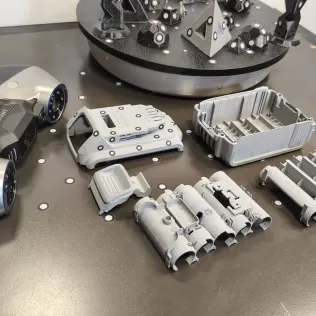 DeWALT 18V 5Ah Battery 3D Scan STL for 3d print - Model thumbnail 9