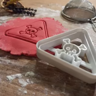 Halloween Poison Skull Cookie Cutter, Halloween Surprise & Gift - Model thumbnail 3